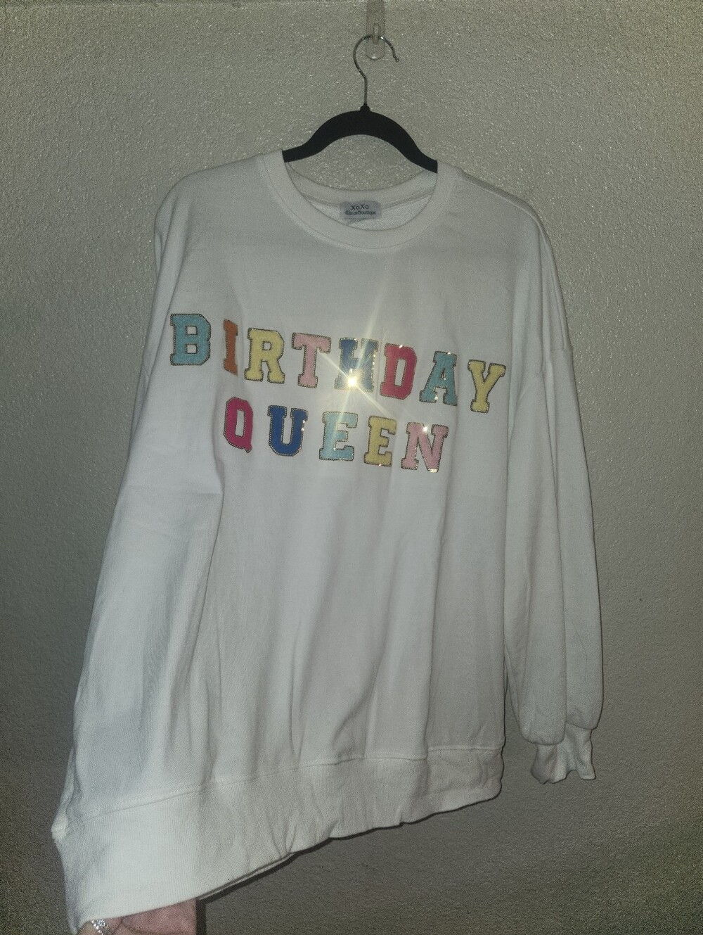 🎂👑EUC XoXo Eliza's "Birthday Queen✨️ Embroidered Sweatshirt" White🤍 Sz XL🎂👑 - Picture 7 of 9